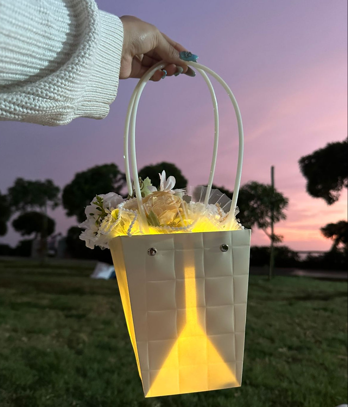Lampara + luz LED nocturna con Ramo de flores artificiales x7 en maceta de vidrio